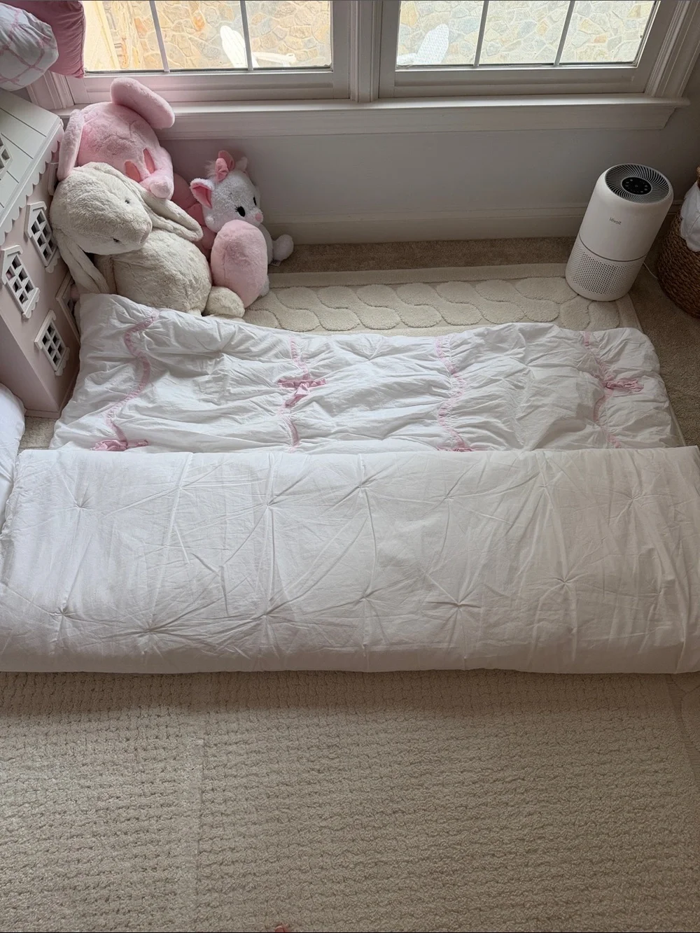 Pottery Barn Kids White comforter with Pink Stripe Ribbon Bows